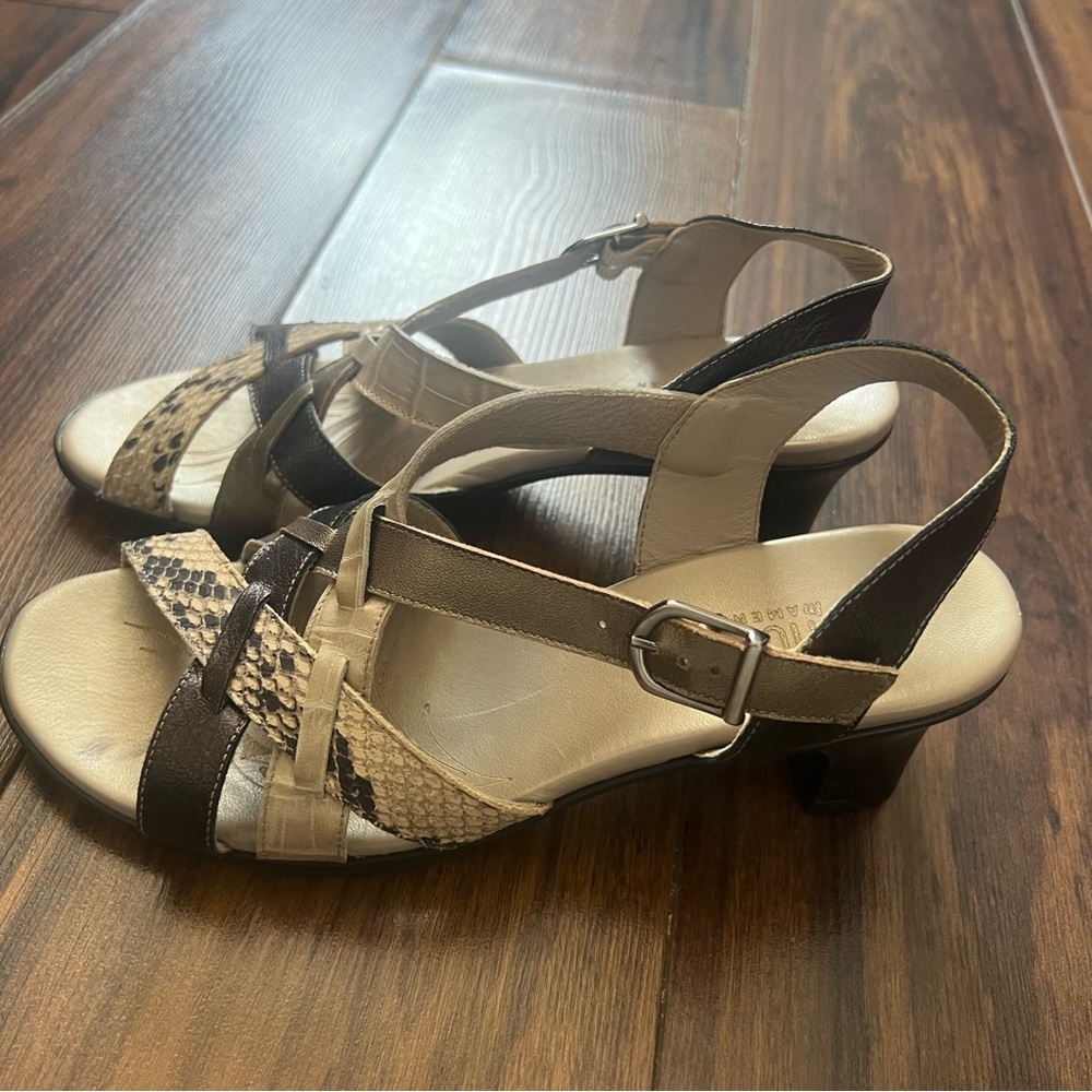 Munro American Leather Sandals – Women’s Size 7 – Comfort Heel - Picture 2 of 12